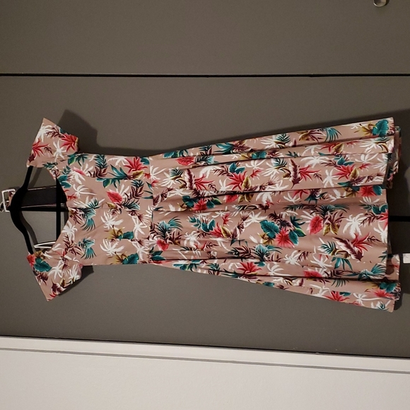 NWT British Retro Size 8UK/4US Brown with Flowers Full Circle Dress - Picture 2 of 5